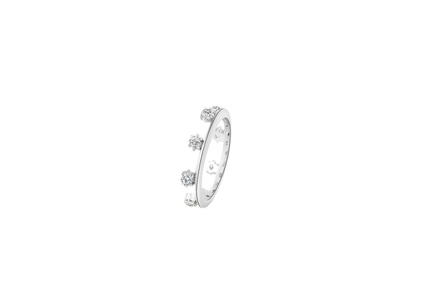 Rizz Eternity Stacking Pinky Ring Silver showcasing a sleek design with sparkling accents in 925 sterling silver.